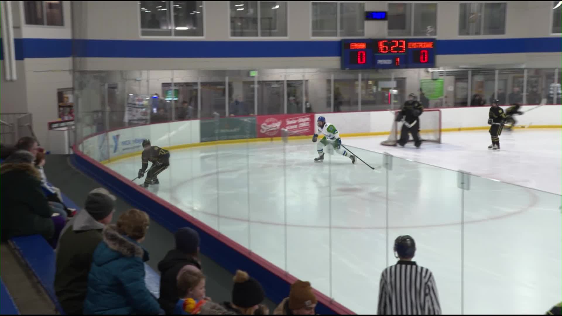 Thumbnail image for EHS Boys Varsity Hockey vs. East Ridge